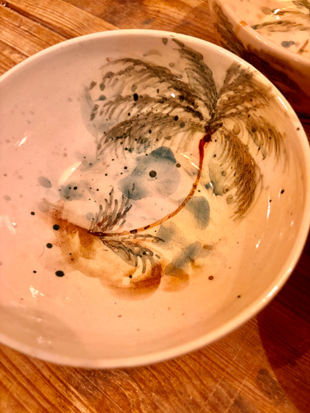 Bowl mediano de gres pintado a mano. Palmeras.