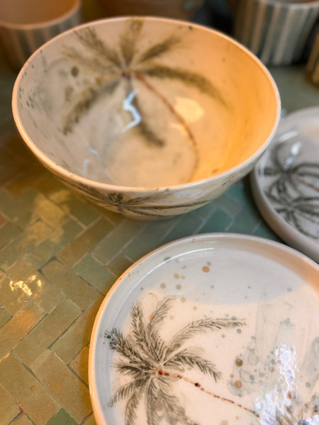 Bowl de gres pintado a mano. Palmeras.