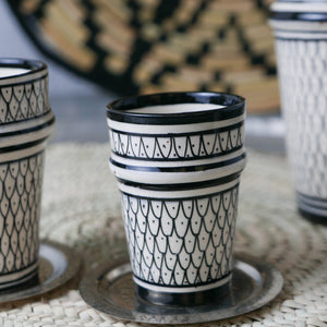 Vaso de Té Negro MH-Collection "Escamas"