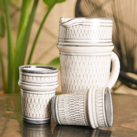 Jarra de Agua Gris MH-Collection "Escamas"